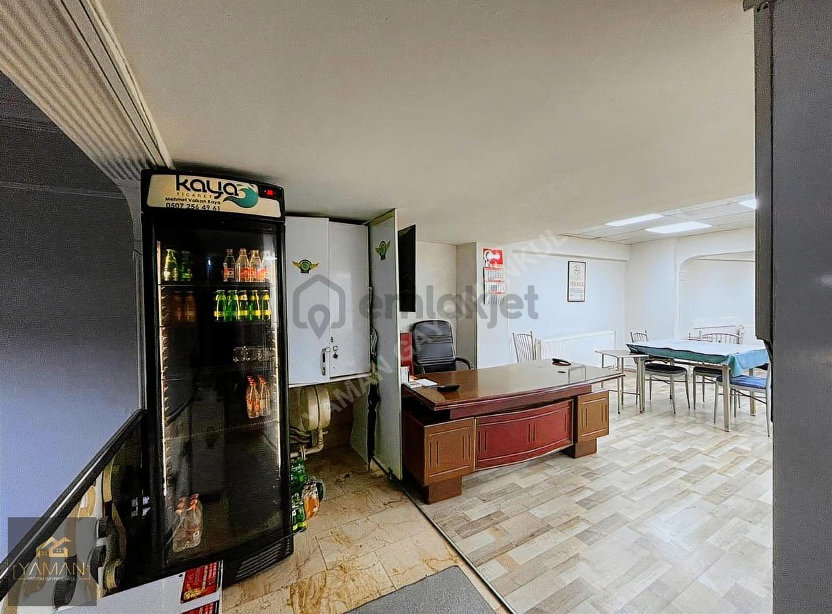 Tahir Ün Caddesi 217m² Batarkatlı Satılık Kiracılı Dükkan - 9