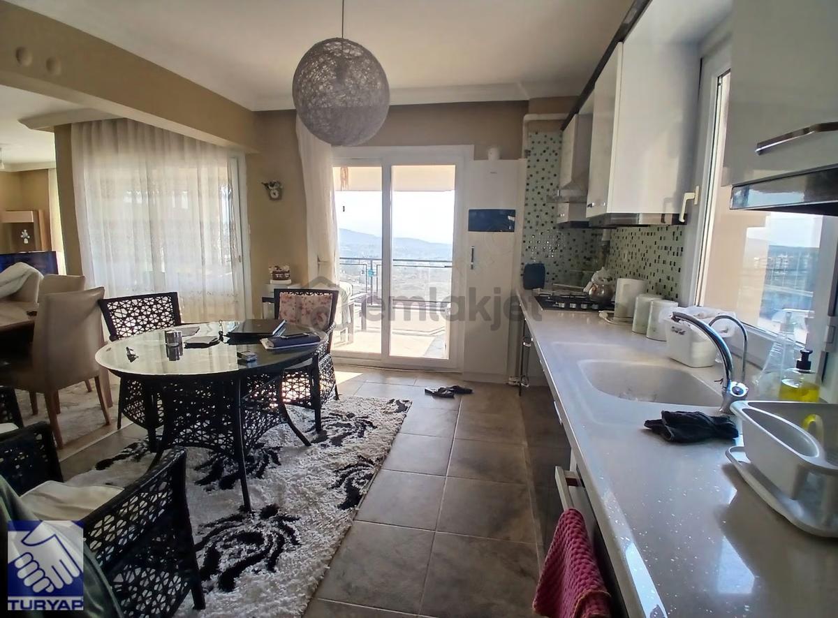 Kuşadası Ege Mahallesinde Satılık Geniş 3+1 Daire - 26