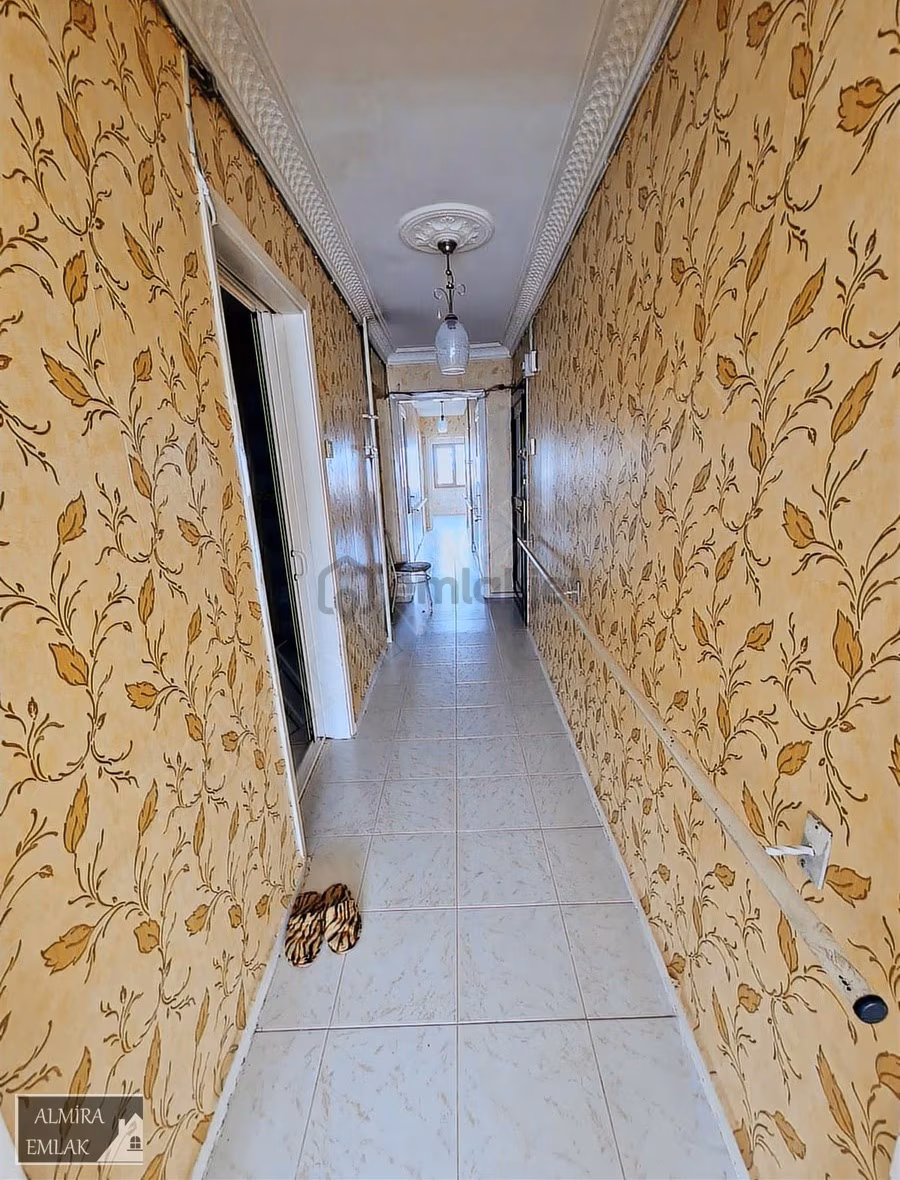 Üçyol Meydanda Cadde Üzeri 3+1 140m2 Ara Kat Ferah Daire - 5