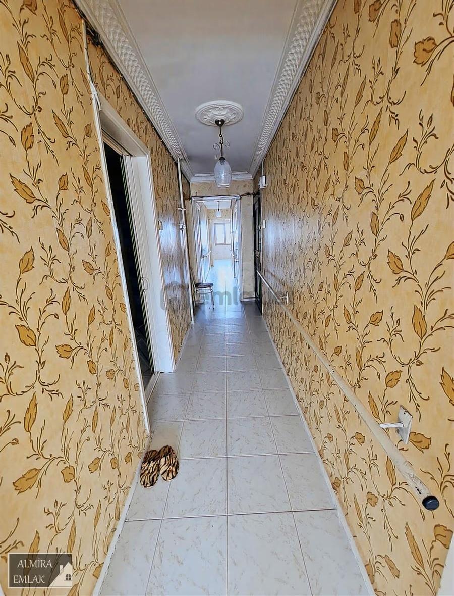 Üçyol Meydanda Cadde Üzeri 3+1 140m2 Ara Kat Ferah Daire - 30