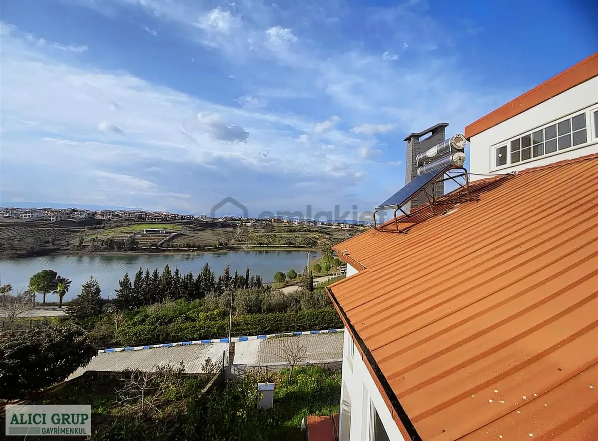 Menekşe'de Muhteşem Gölmanzaralı Site İçinde Doğalgazlı - 32