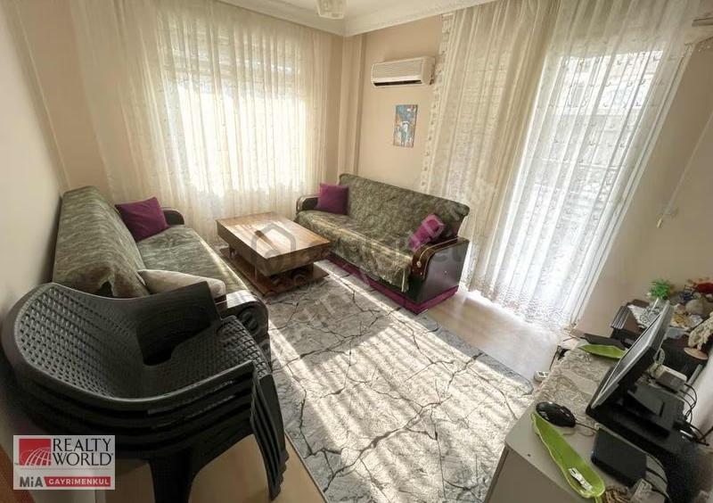 Ahatlı'da Geniş ,kapalı Mutfaklı,çift Balkonlu 2+1 Fırsat Daire - 3