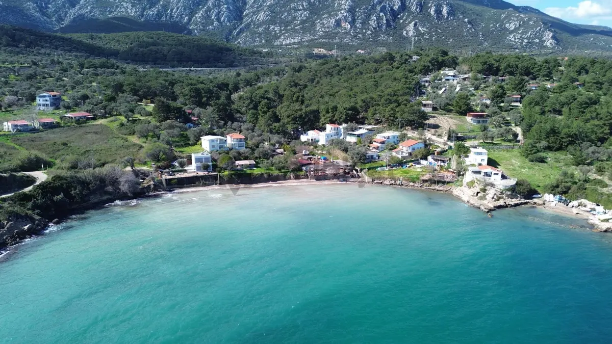 Karaburun Boyabağı'nda Denize Sıfır 2+1 Eşyalı Daire - 32