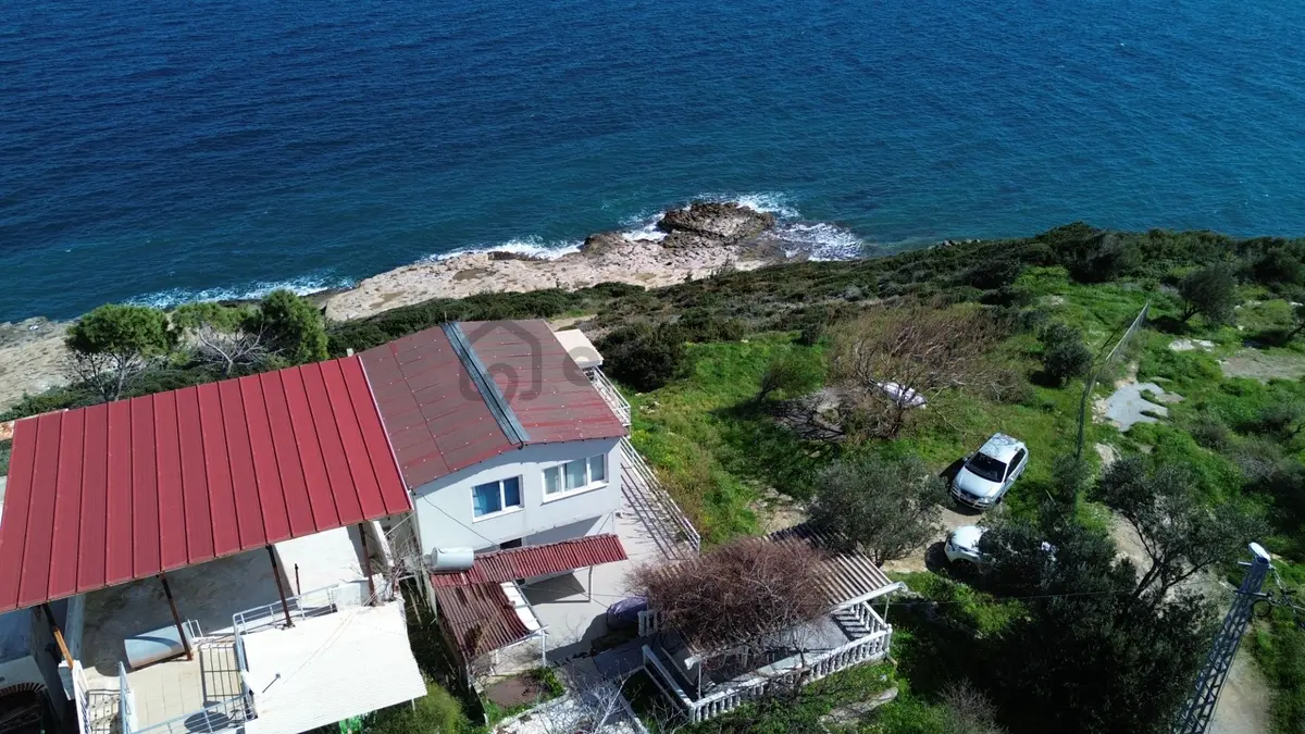 Karaburun Boyabağı'nda Denize Sıfır 2+1 Eşyalı Daire - 24