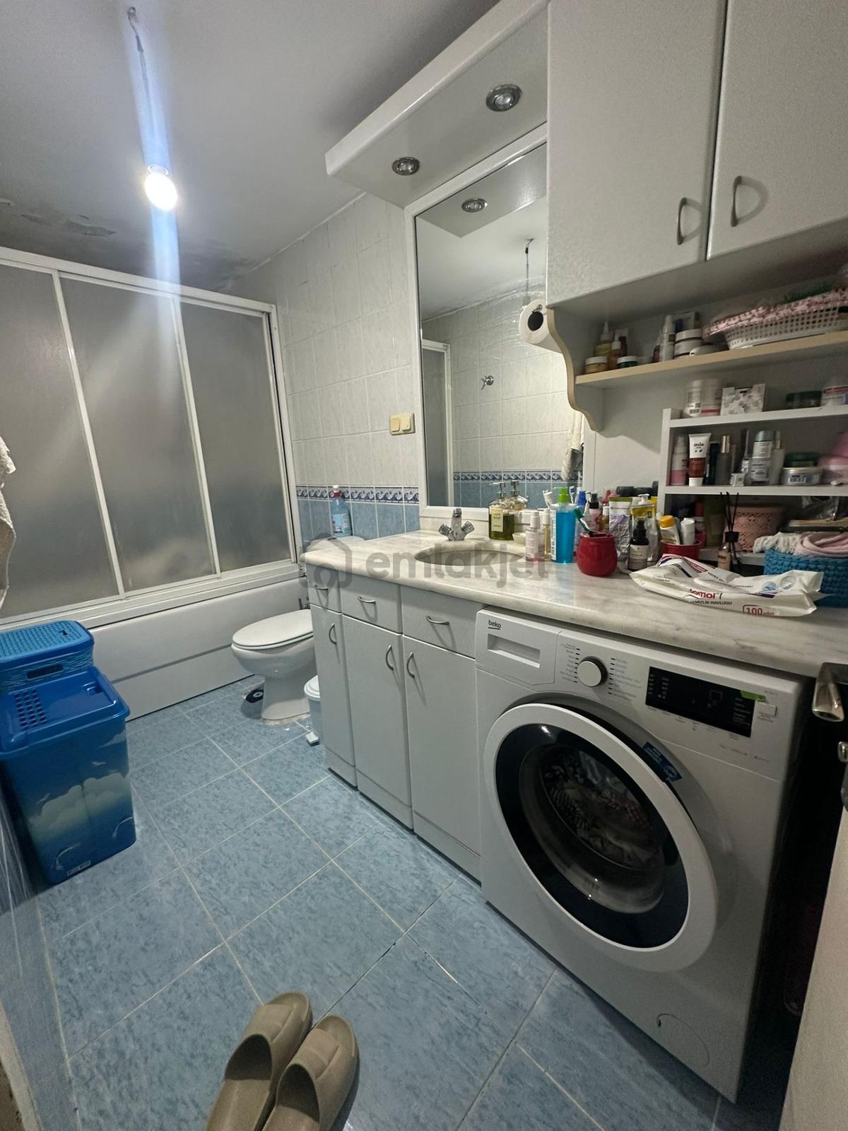 Yunusemre Cad. Üzeri Orta Kat 140m2 Ön Cephe 4+1 Çift Balkon - 9