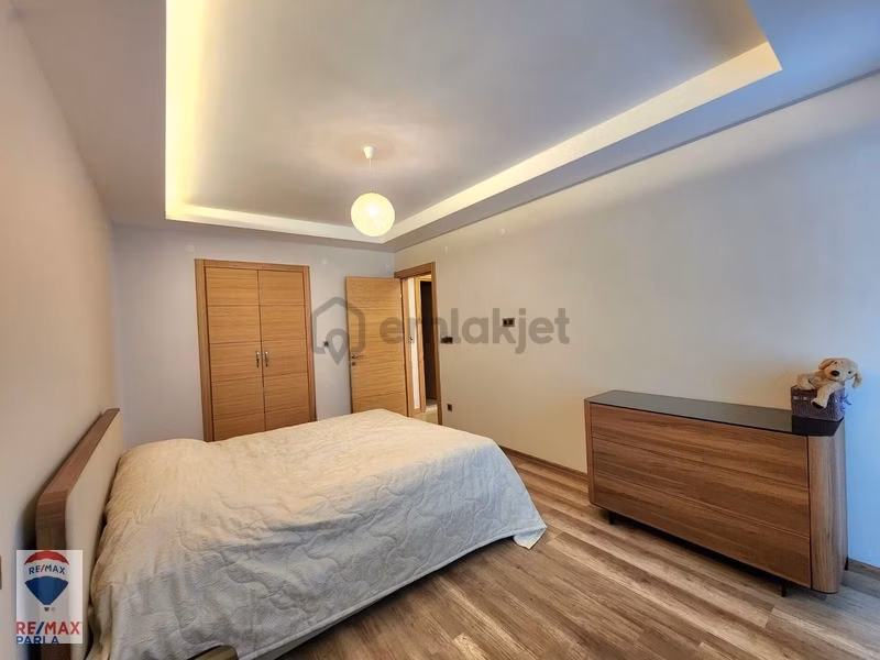 Remax Damla Gür'den Ömürevlerinde Kullanışlı Satılık 4+1 Daire - 29