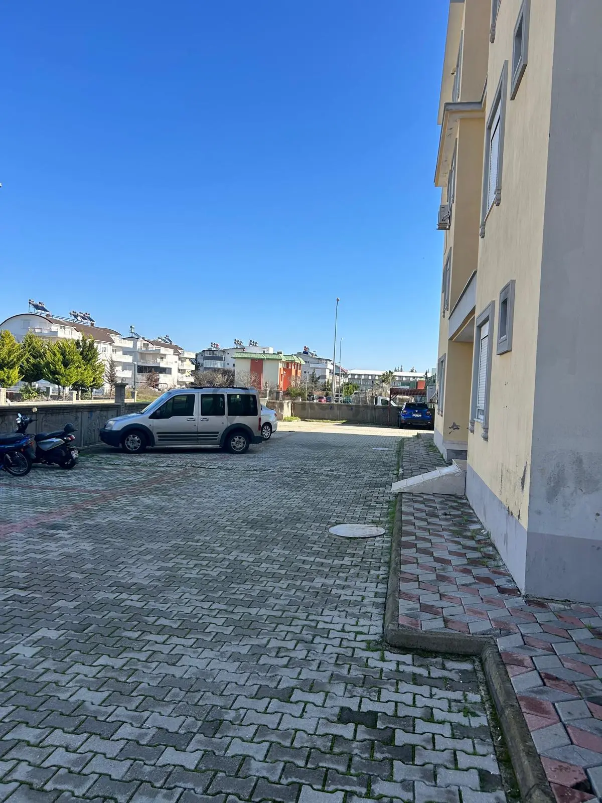 Emsalleriden Uygun Satılık Havuzlu Daire - 15