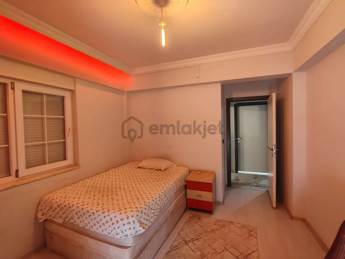 Emsalleriden Uygun Satılık Havuzlu Daire - 7