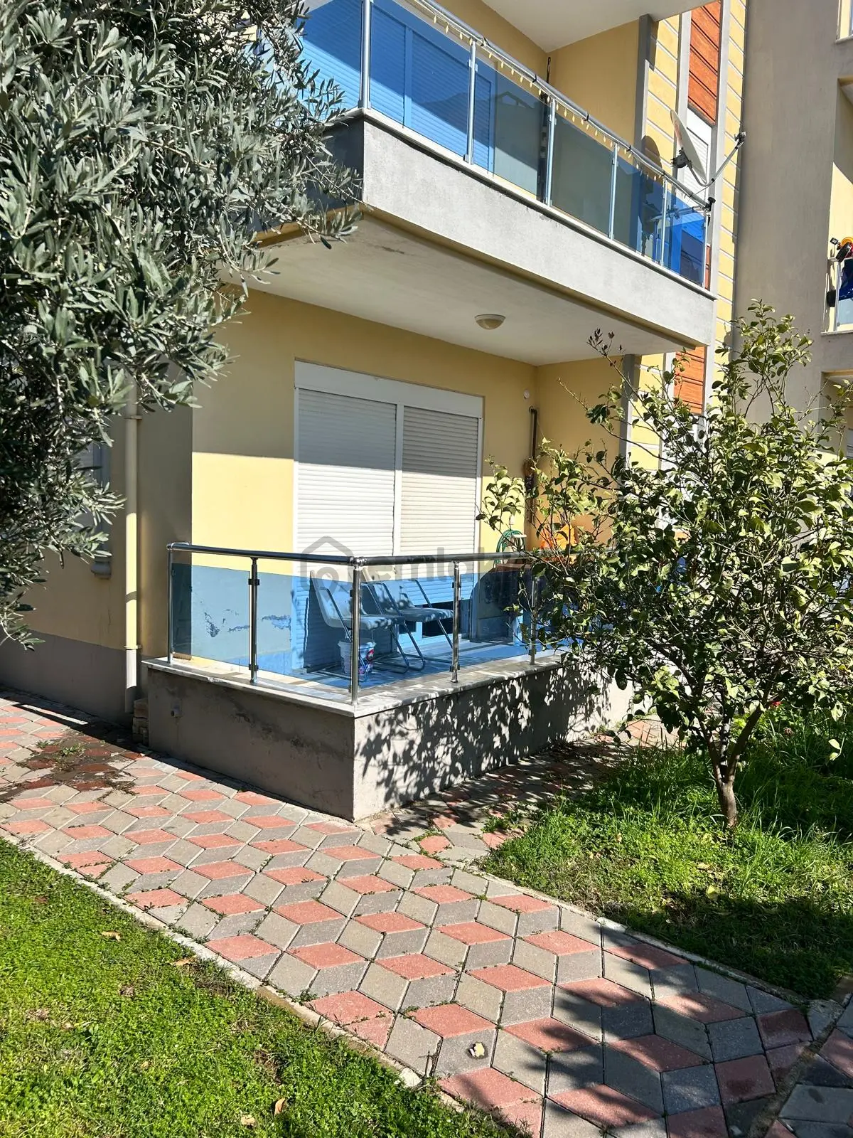 Emsalleriden Uygun Satılık Havuzlu Daire - 14
