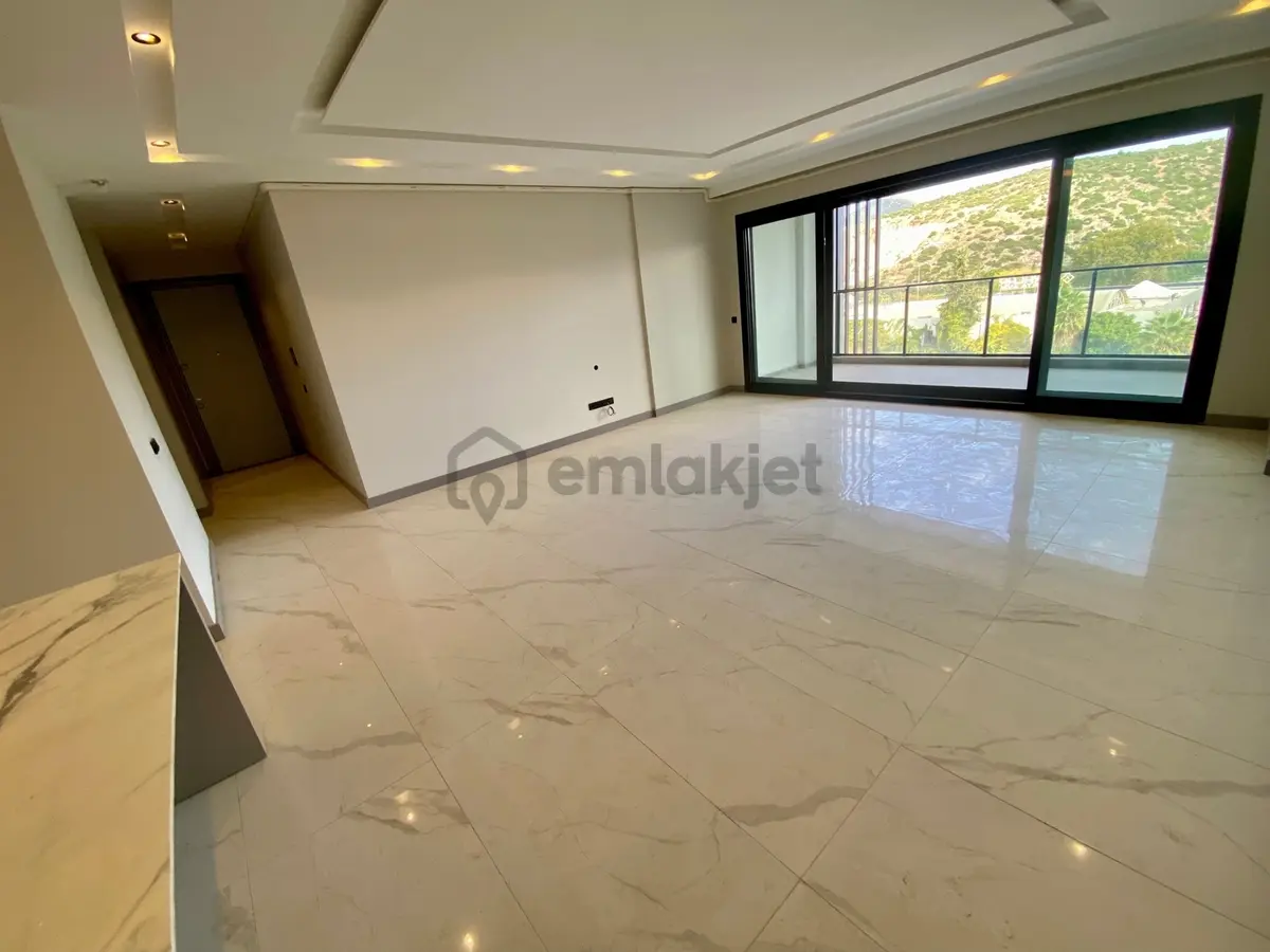Kuşadası'nın Kalbinde. Ezber Bozan, Sofistike, 3+1 Lüks Rezidans - 3