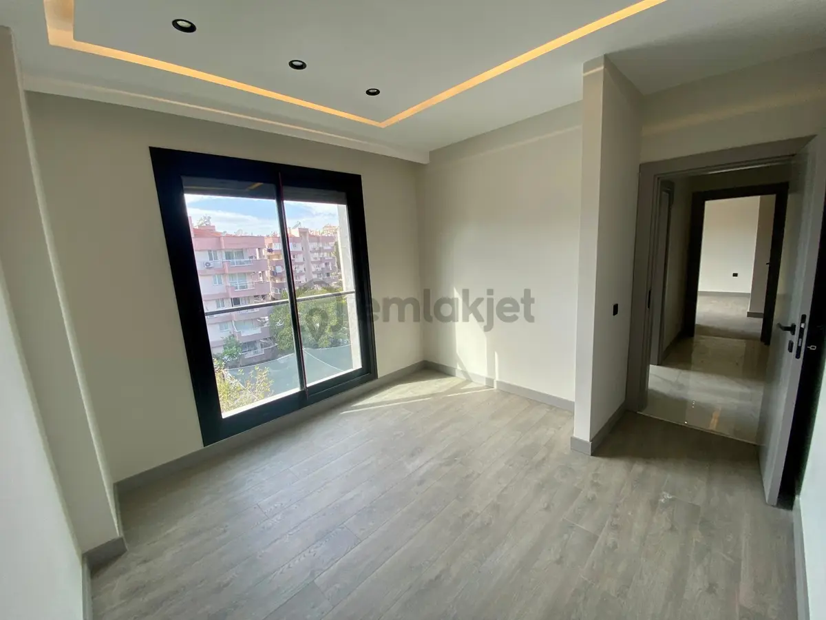 Kuşadası'nın Kalbinde. Ezber Bozan, Sofistike, 3+1 Lüks Rezidans - 21