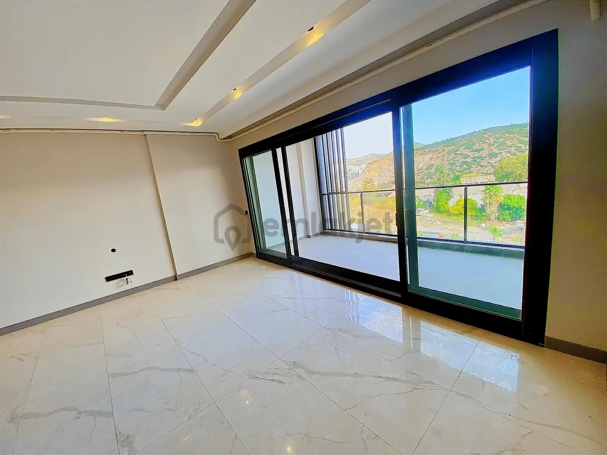 Kuşadası'nın Kalbinde. Ezber Bozan, Sofistike, 3+1 Lüks Rezidans - 2