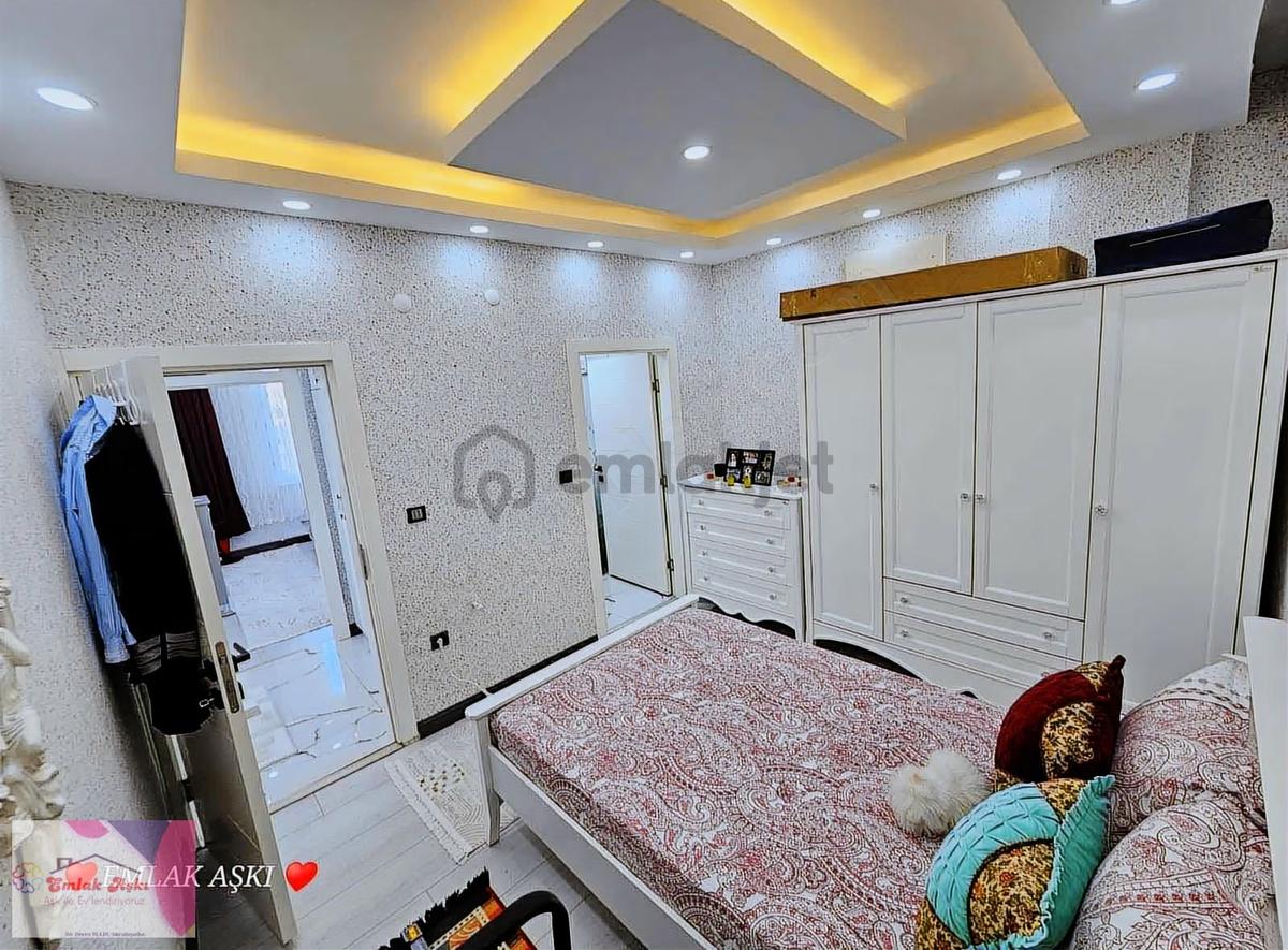 Tranvay Dibinde Harika Arakat Asansörlü - 28