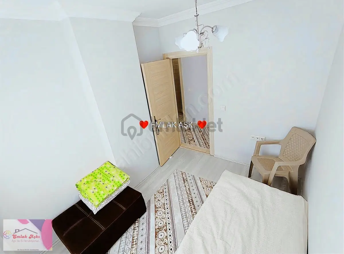 Yüzme Havuzlu Site İçinde Acil Satılık 2+1 - 7