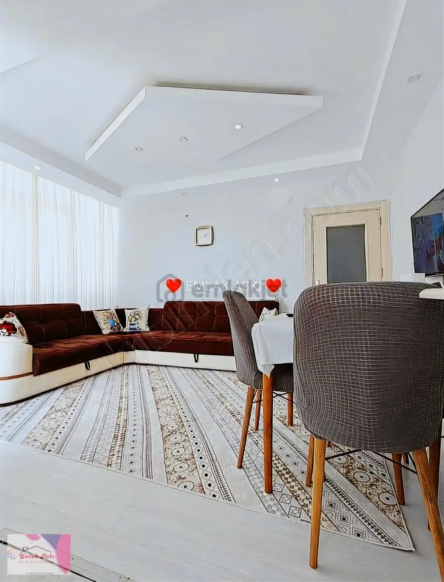 Yüzme Havuzlu Site İçinde Acil Satılık 2+1 - 25