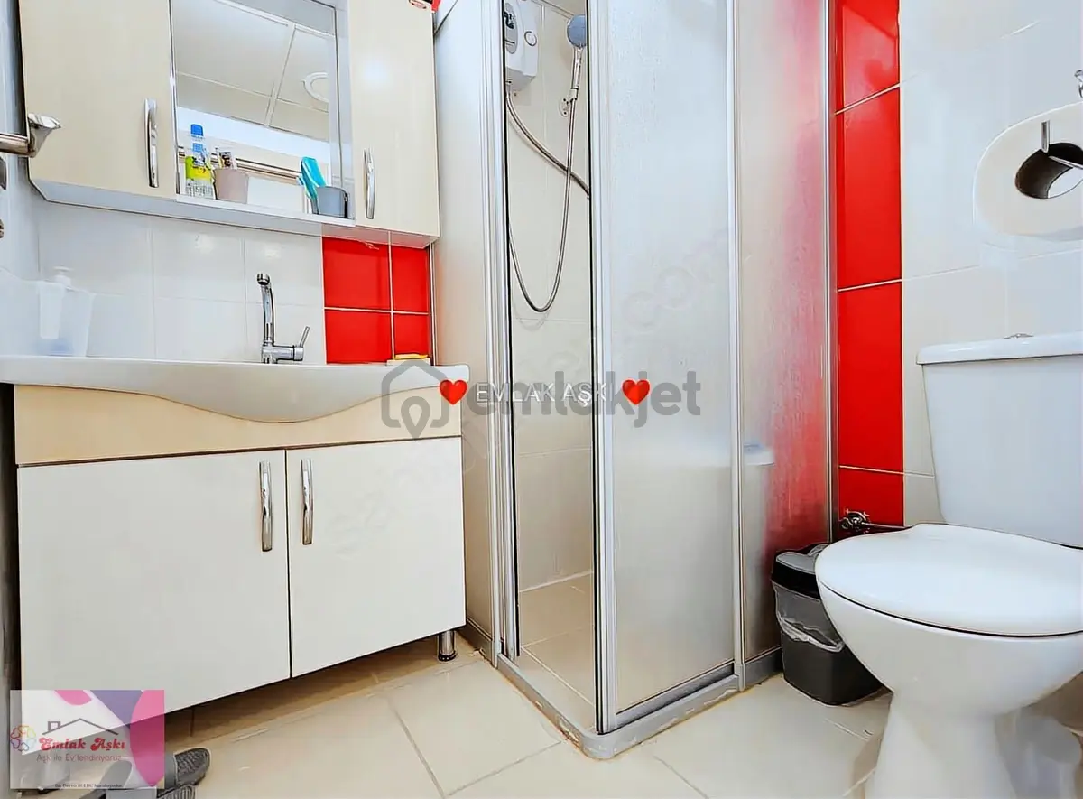 Yüzme Havuzlu Site İçinde Acil Satılık 2+1 - 34