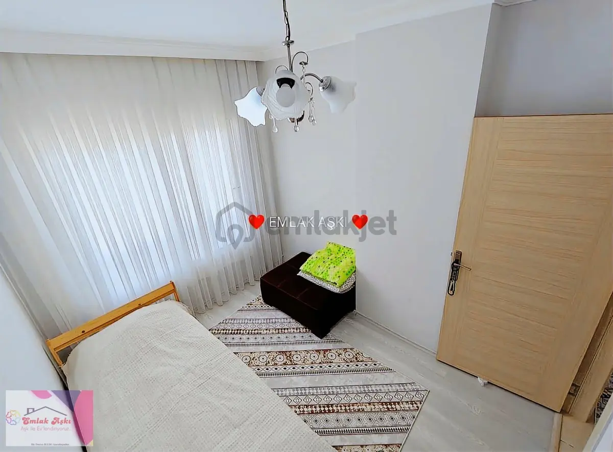 Yüzme Havuzlu Site İçinde Acil Satılık 2+1 - 29