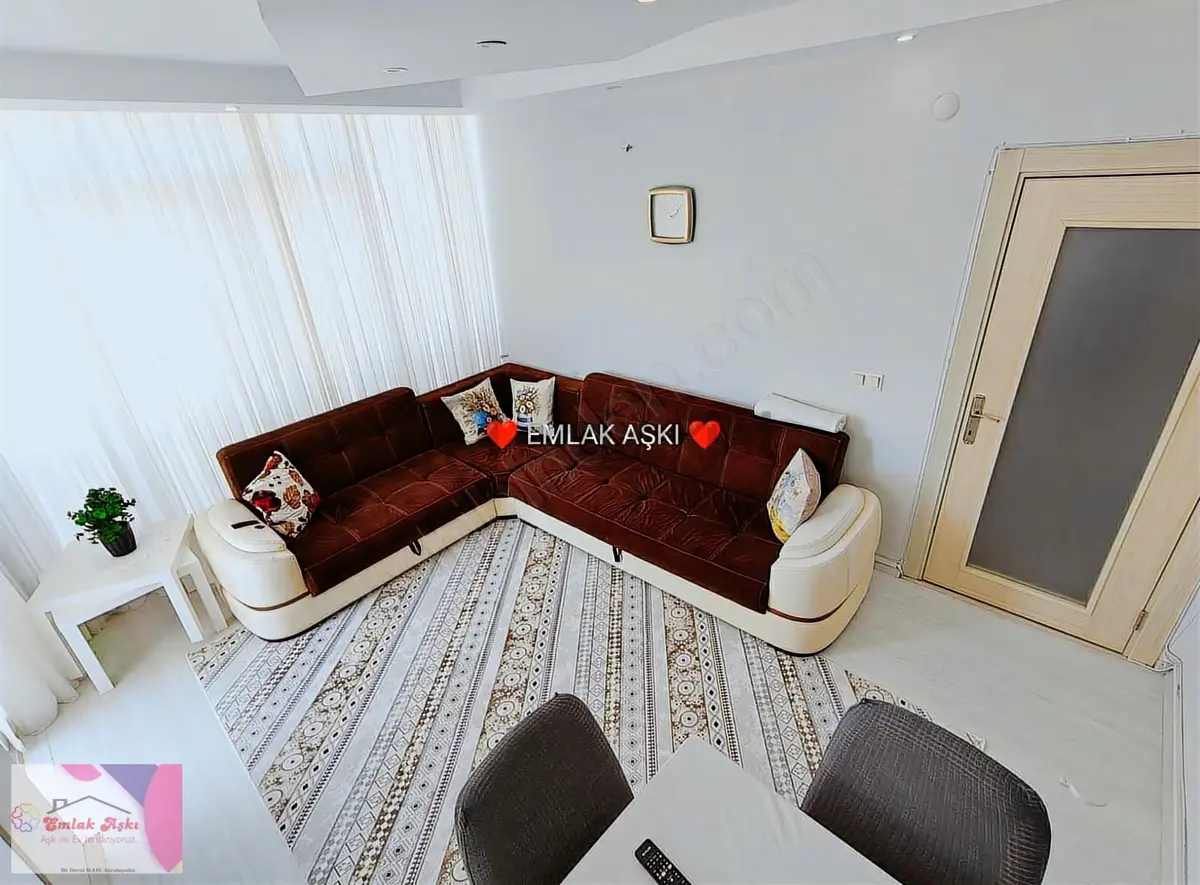 Yüzme Havuzlu Site İçinde Acil Satılık 2+1 - 32