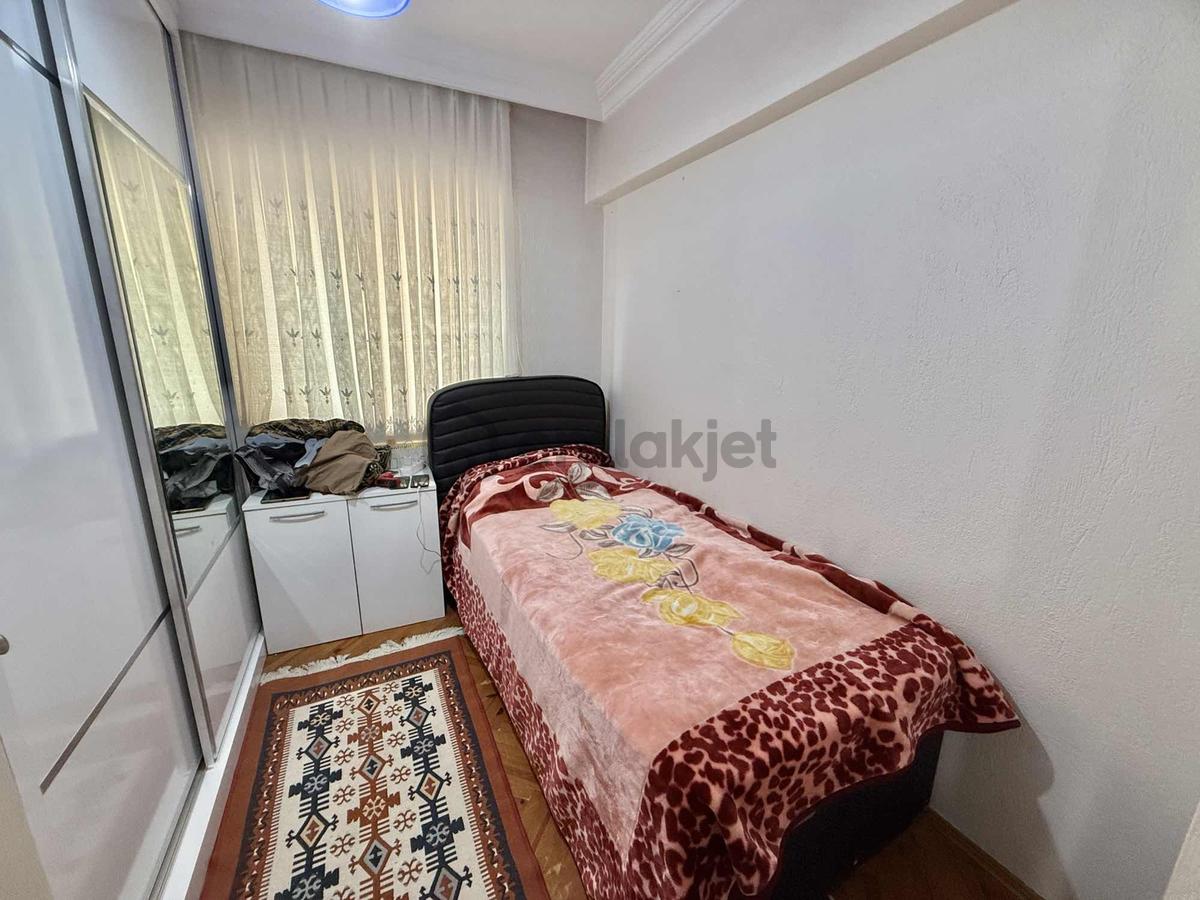 Değirmenönü'nde 3+1 Arakat Çift Balkonlu Daire - 11