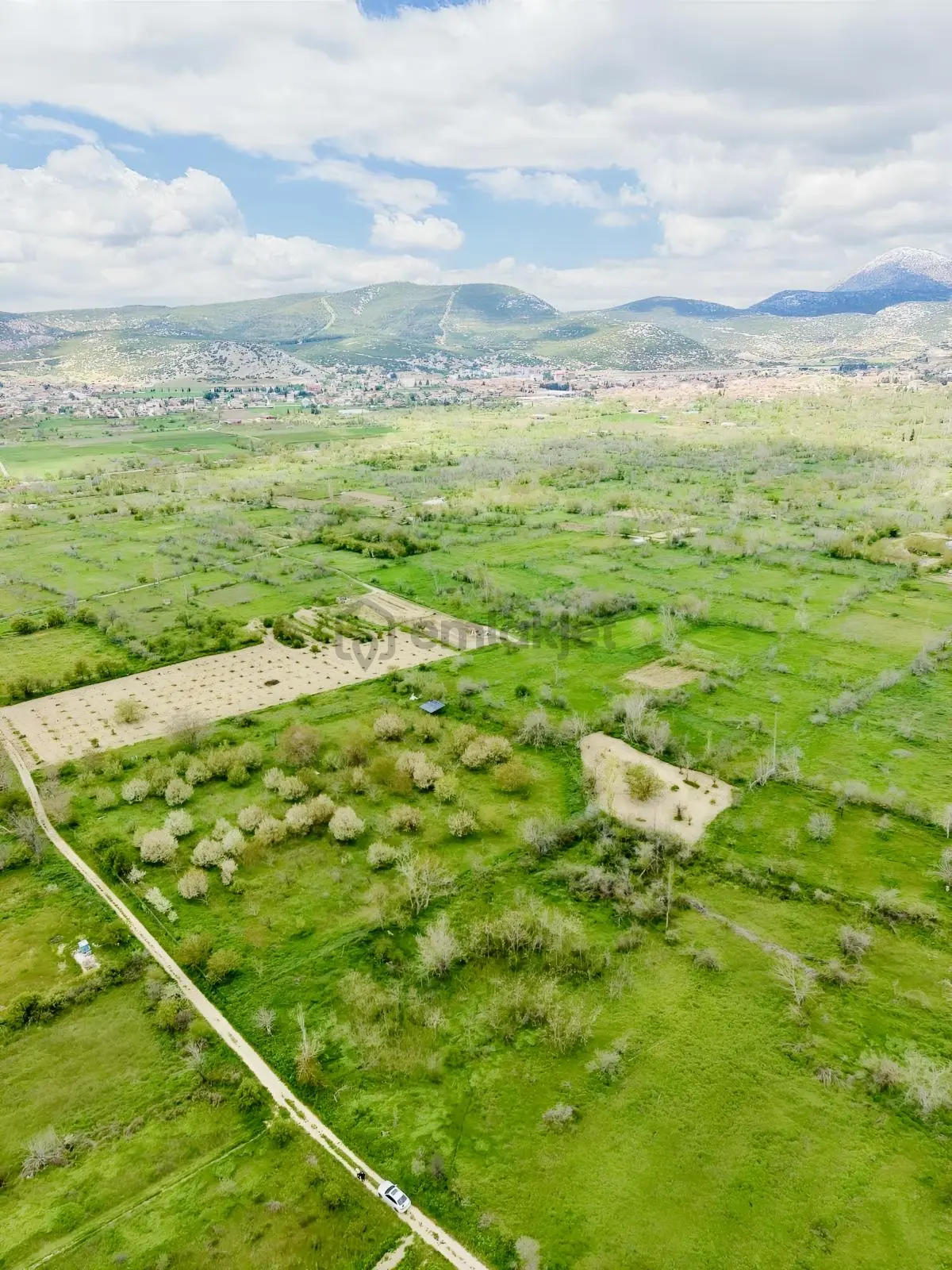 Isparta Keçiborlu Merkezde 700m2 Fırsat Bahçe - 2