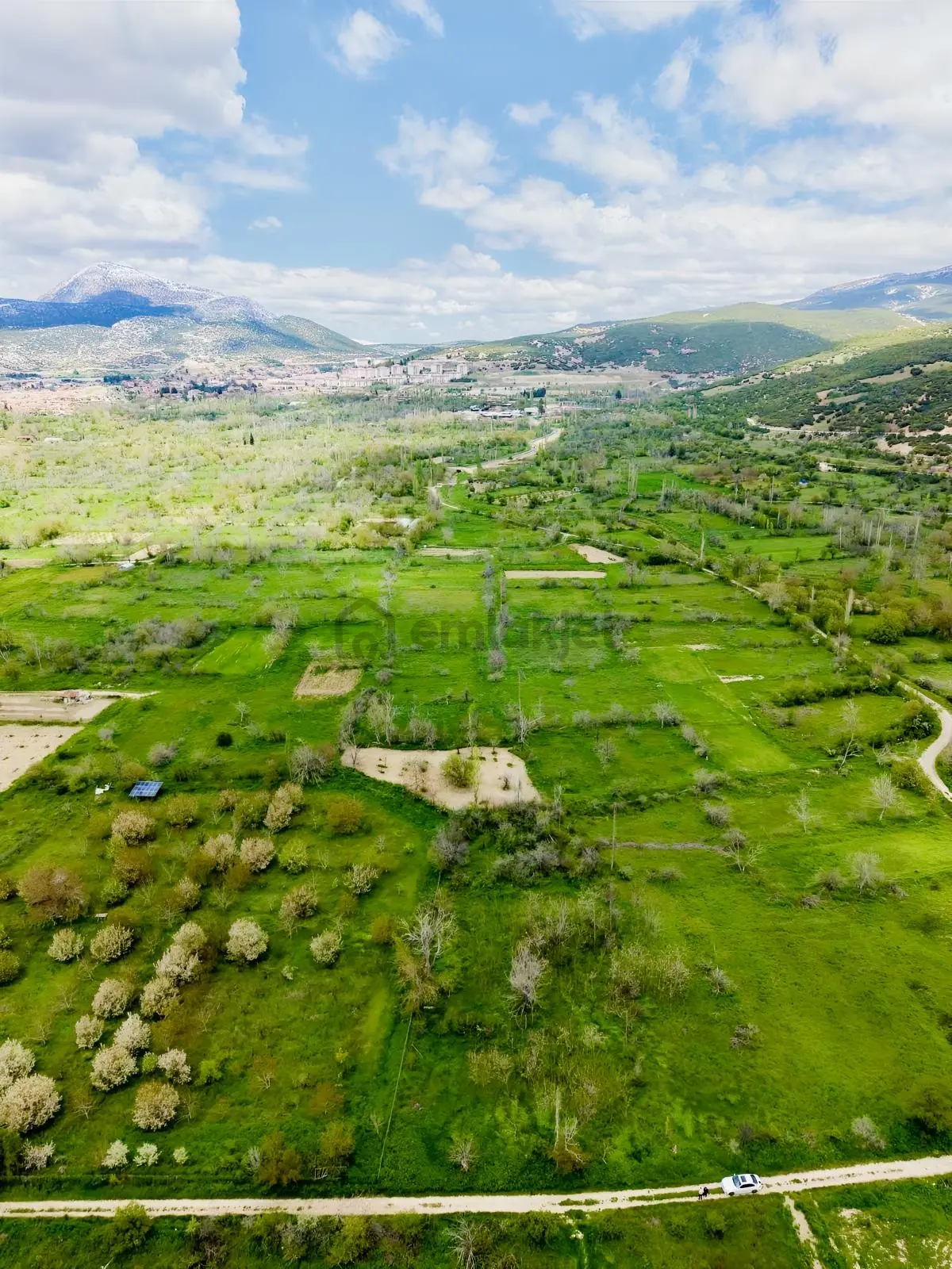 Isparta Keçiborlu Merkezde 700m2 Fırsat Bahçe - 4