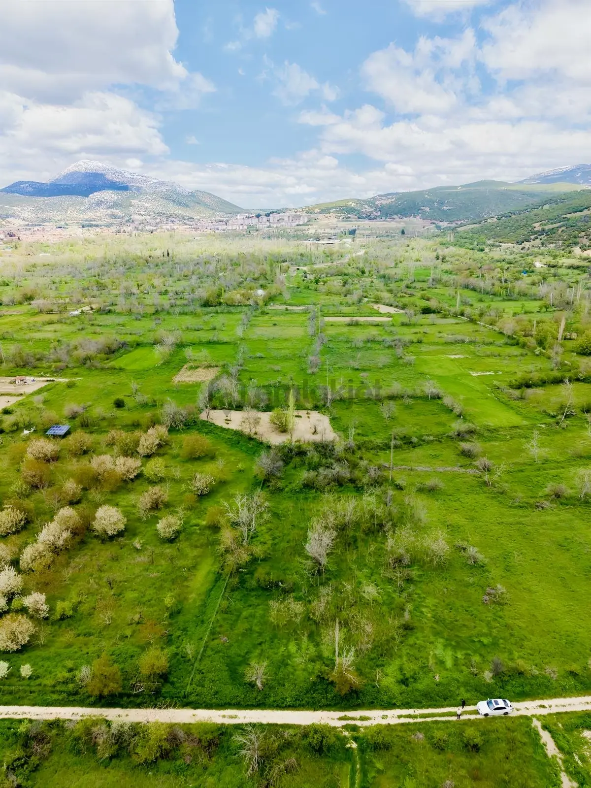 Isparta Keçiborlu Merkezde 700m2 Fırsat Bahçe - 6