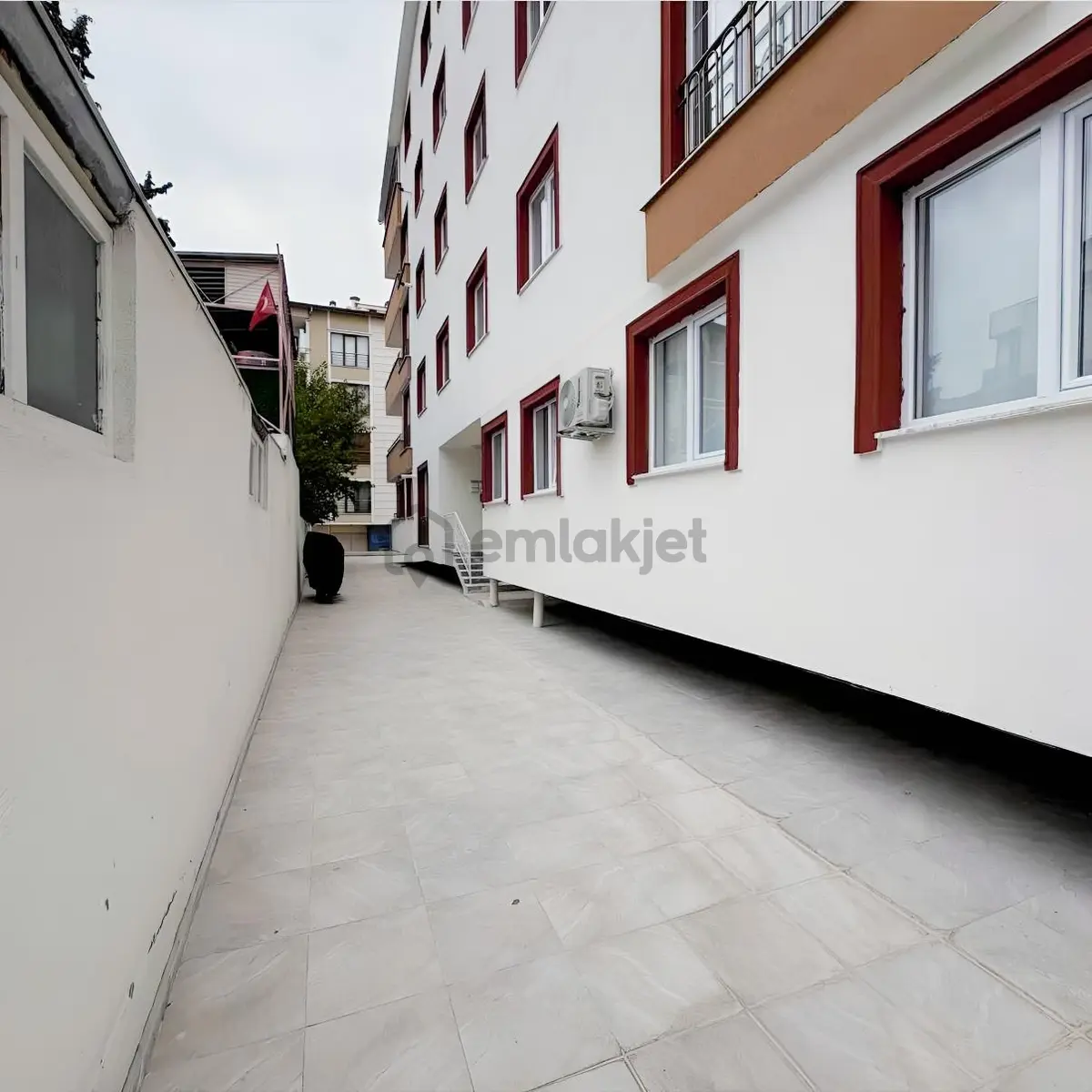 İnal Emlaktan Emekte Satılık 2+1 110 M2 Daire - 6