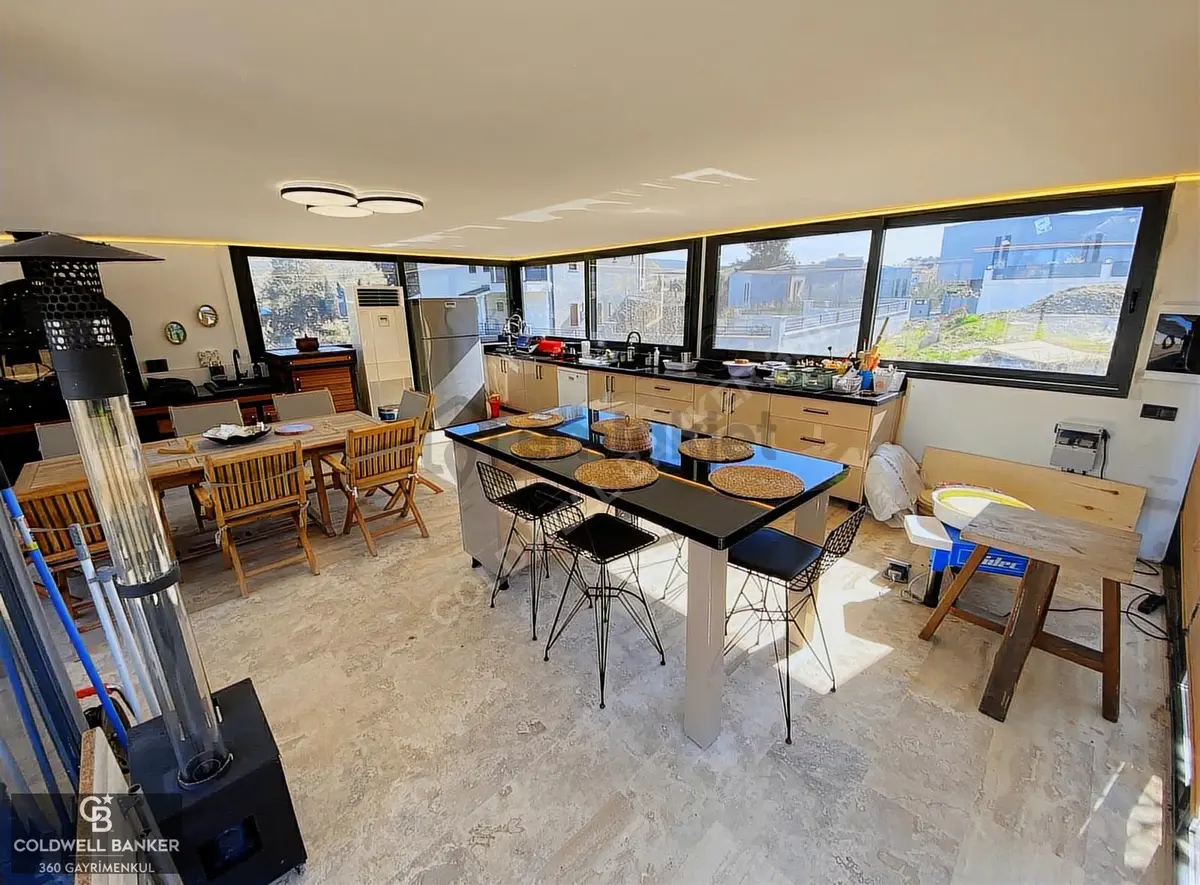 Güzelbahçe Çamlı Özel Yapım Satılık Lüks Villa - 32