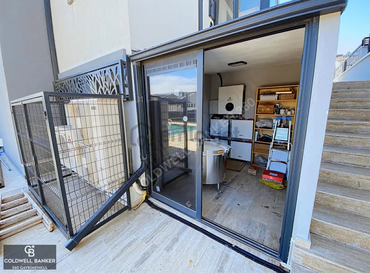 Güzelbahçe Çamlı Özel Yapım Satılık Lüks Villa - 9
