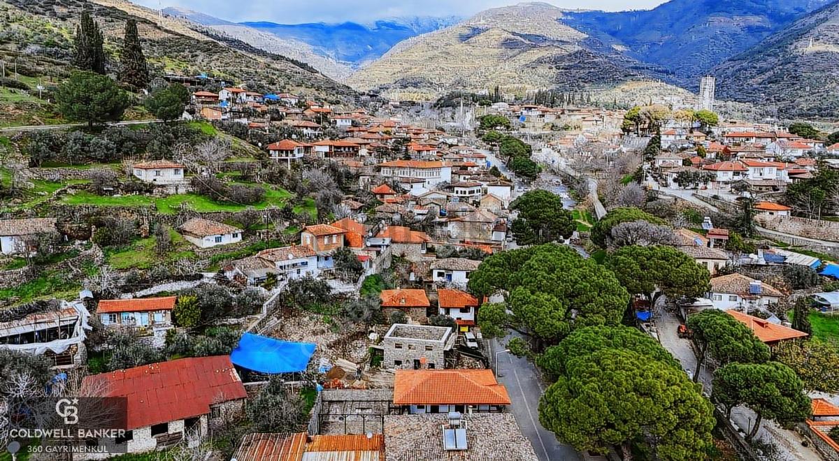 Ödemiş Birgi'de Restore Edilmiş Emsalsiz Satılık Taş Konak - 30