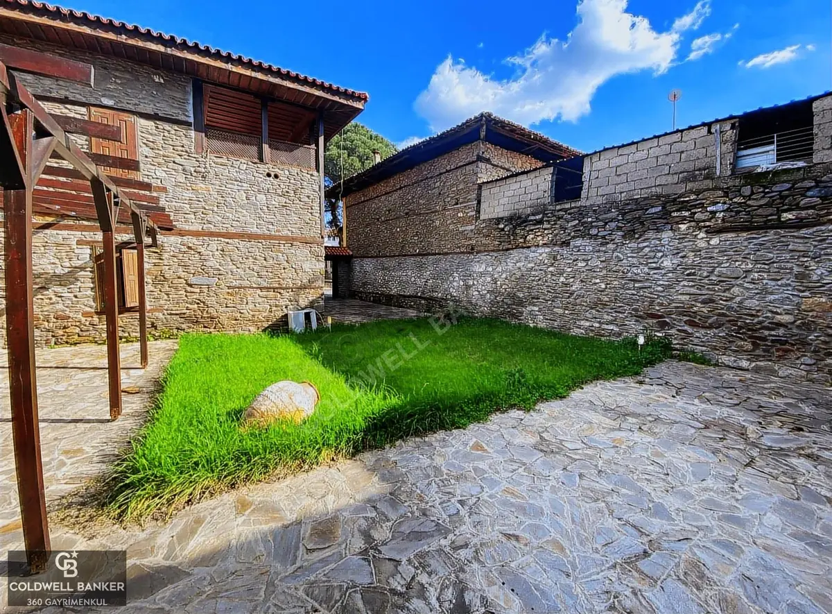 Ödemiş Birgi'de Restore Edilmiş Emsalsiz Satılık Taş Konak - 11