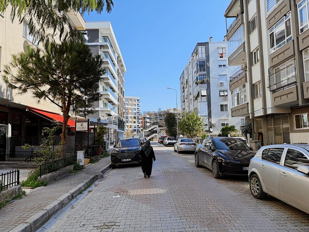 Bostanlı Merkez Denize Yürüme Mesafesinde - 33
