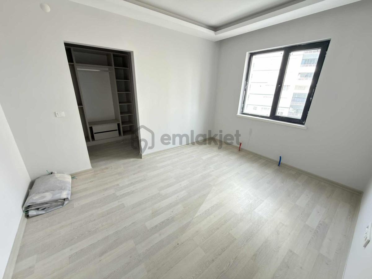 Avcılar'da 3+1 Ebeveyn Banyolu Giyinme Odalı 160m² Site İçinde - 33
