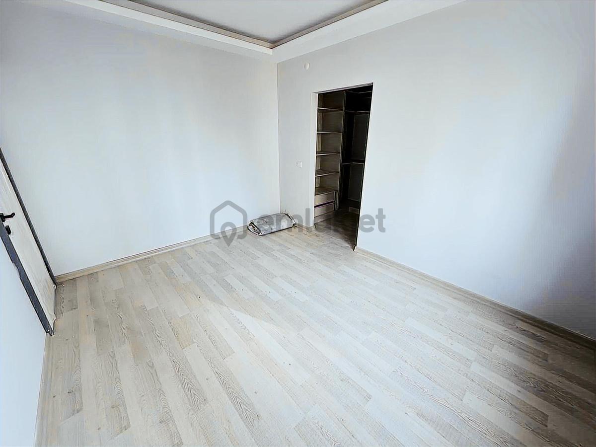 Avcılar'da 3+1 Ebeveyn Banyolu Giyinme Odalı 160m² Site İçinde - 32