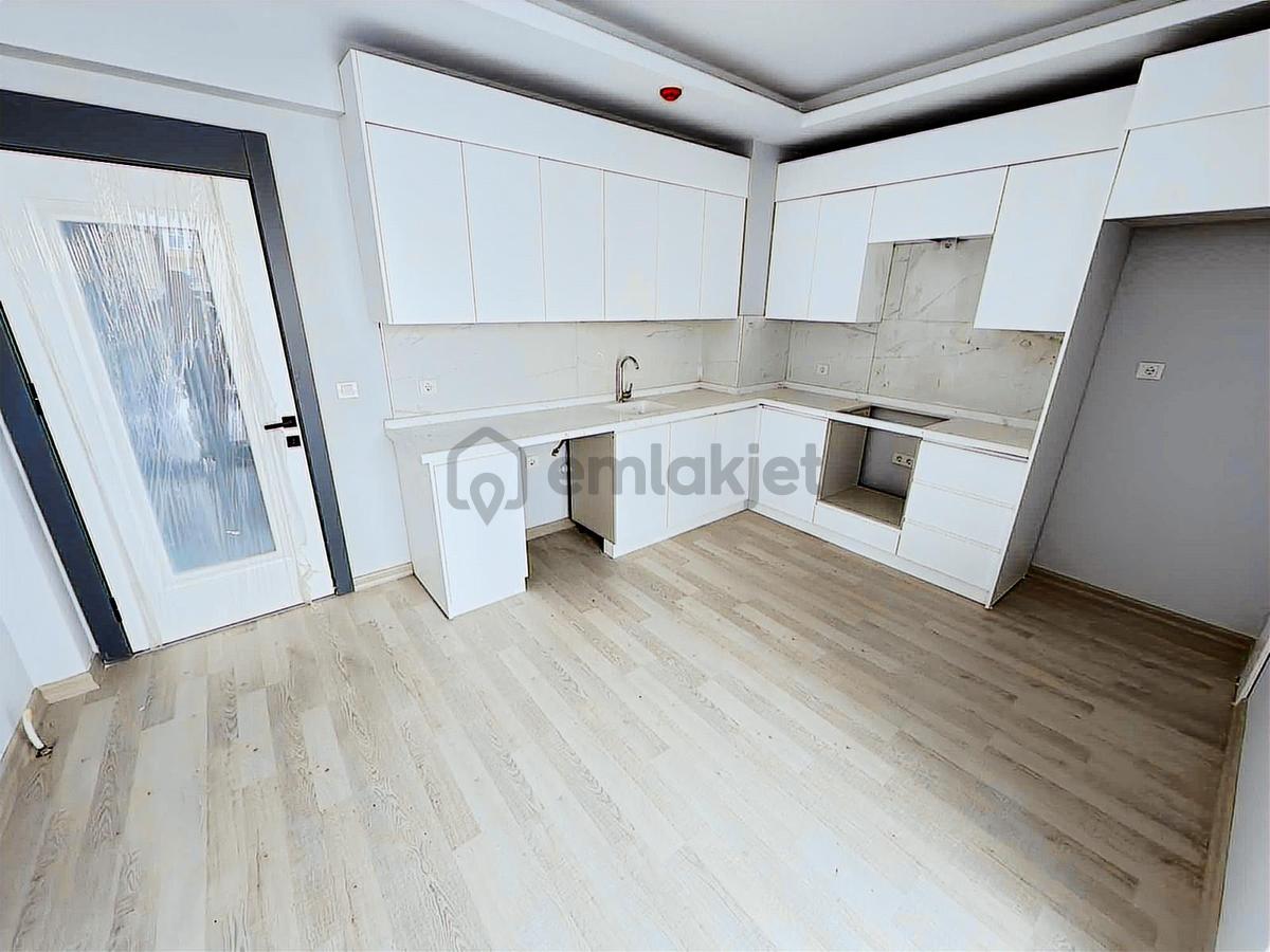Avcılar'da 3+1 Ebeveyn Banyolu Giyinme Odalı 160m² Site İçinde - 19