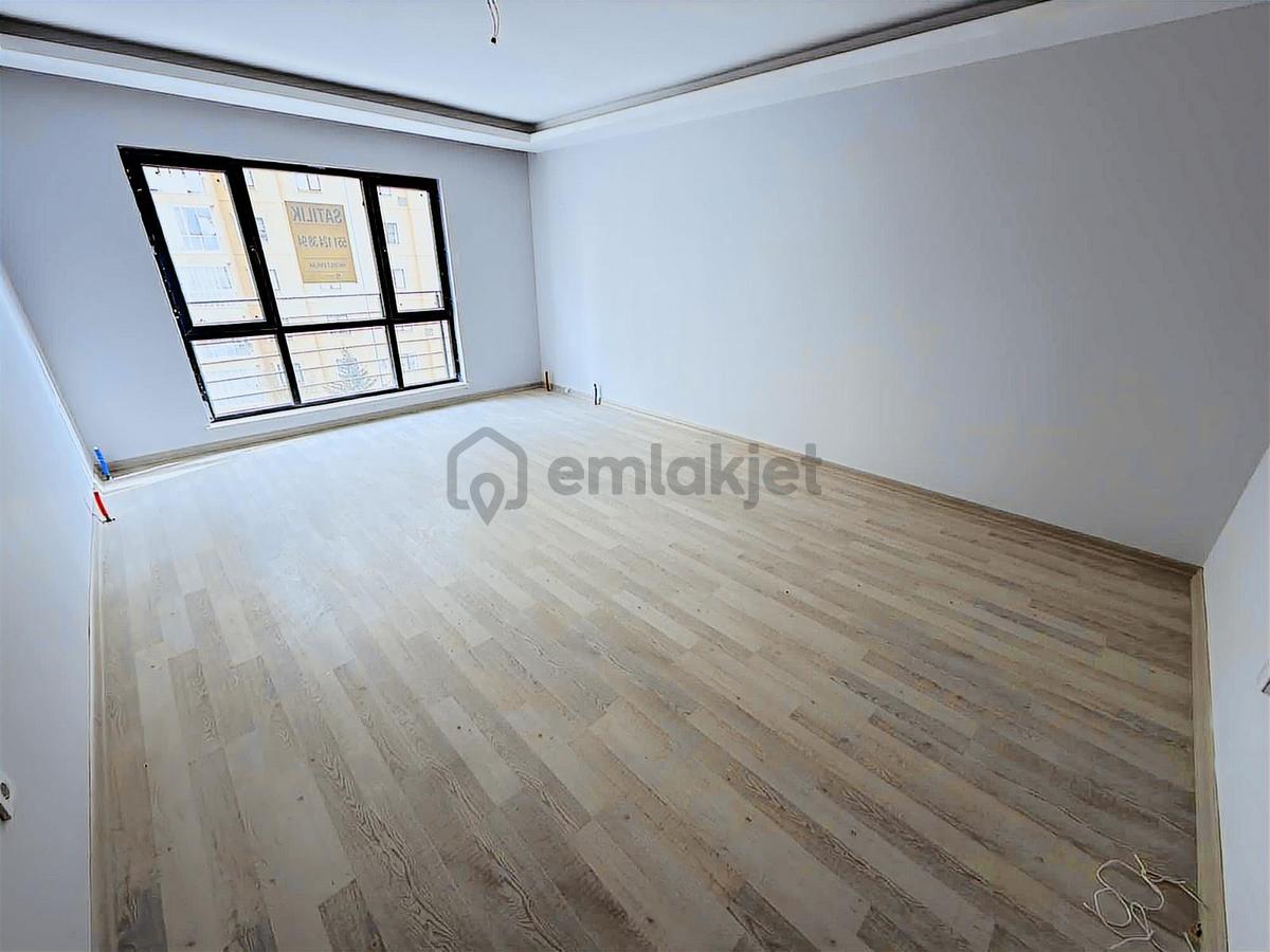 Avcılar'da 3+1 Ebeveyn Banyolu Giyinme Odalı 160m² Site İçinde - 27