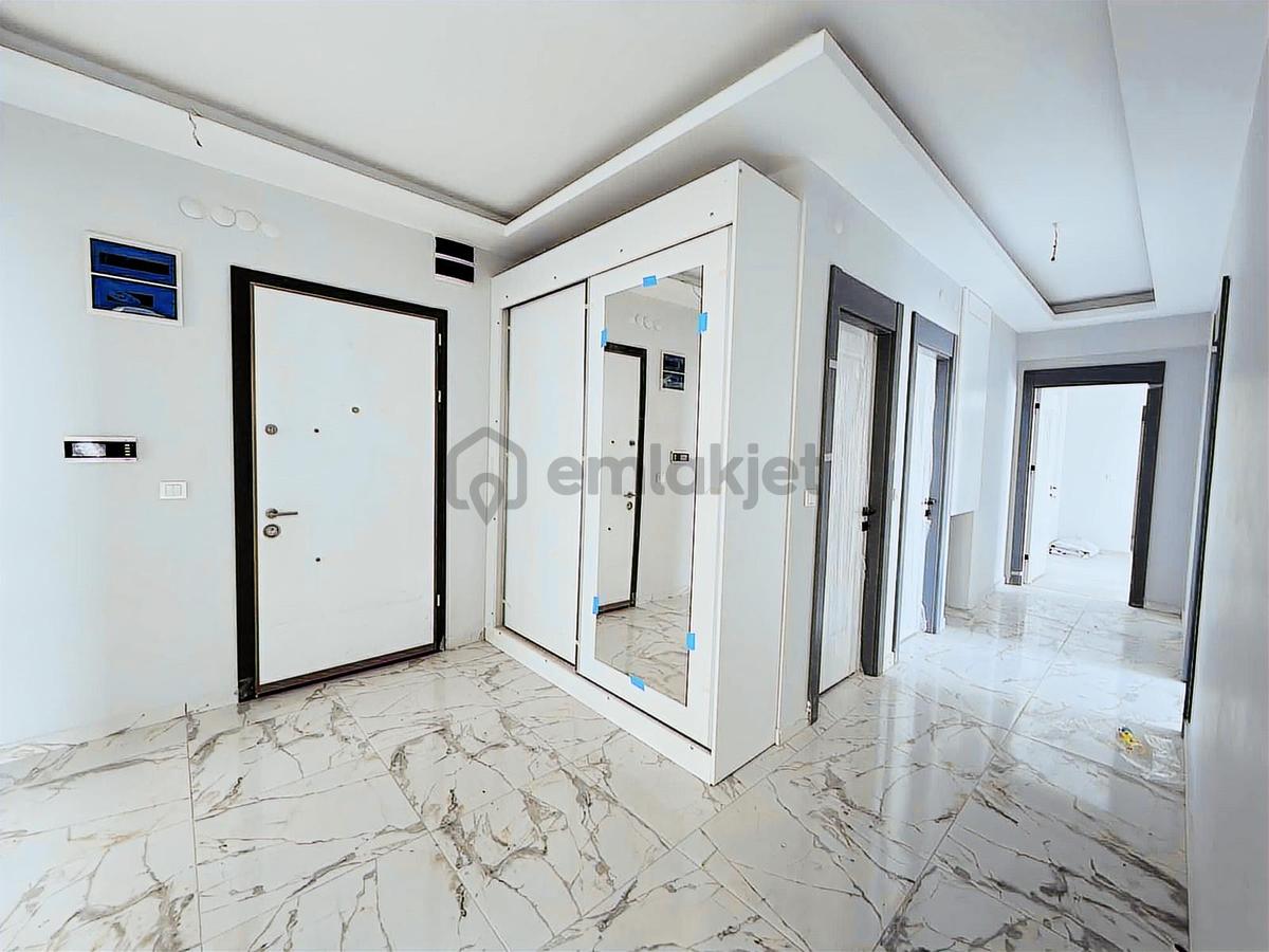 Avcılar'da 3+1 Ebeveyn Banyolu Giyinme Odalı 160m² Site İçinde - 5