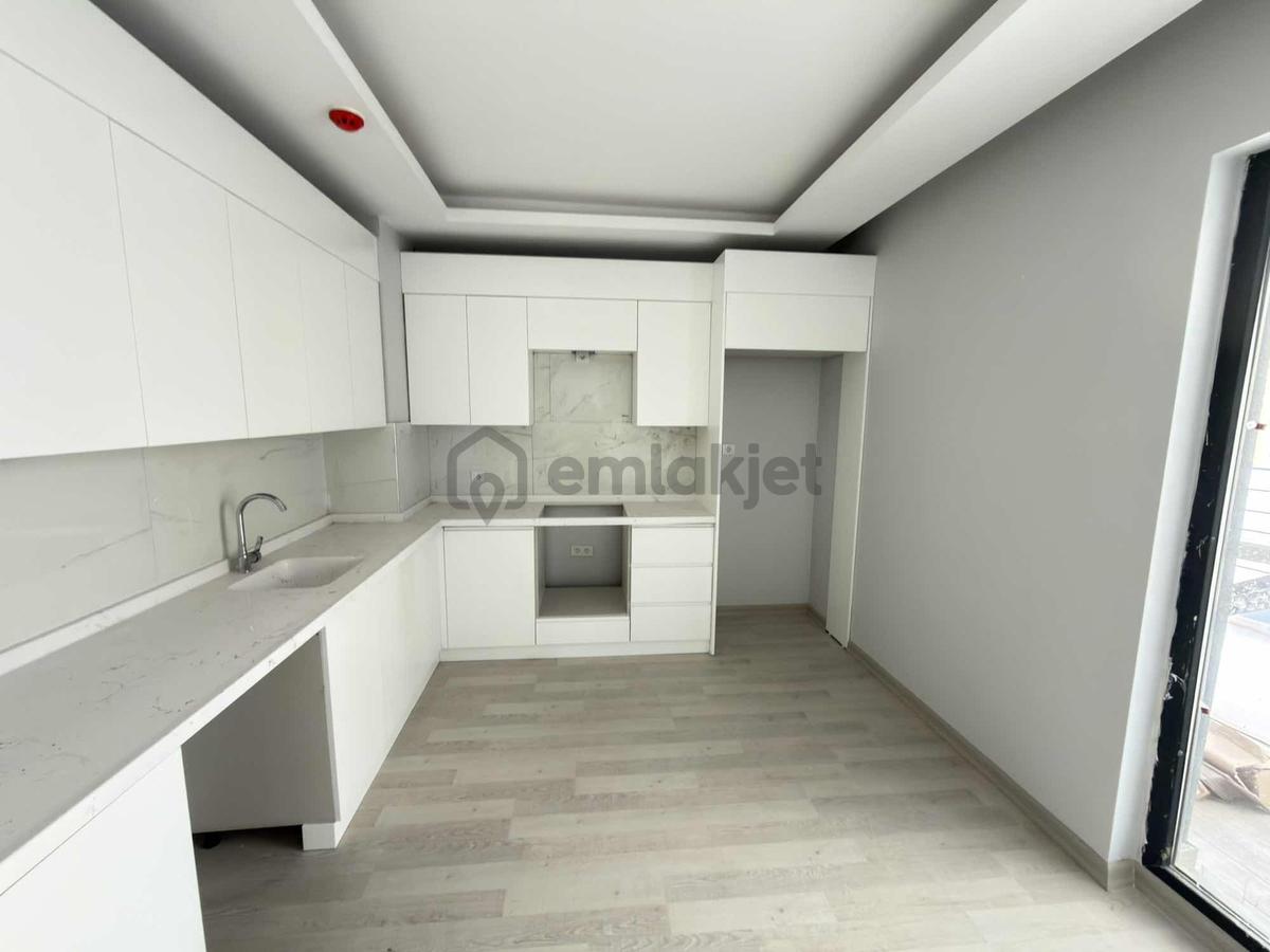 Avcılar'da 3+1 Ebeveyn Banyolu Giyinme Odalı 160m² Site İçinde - 17