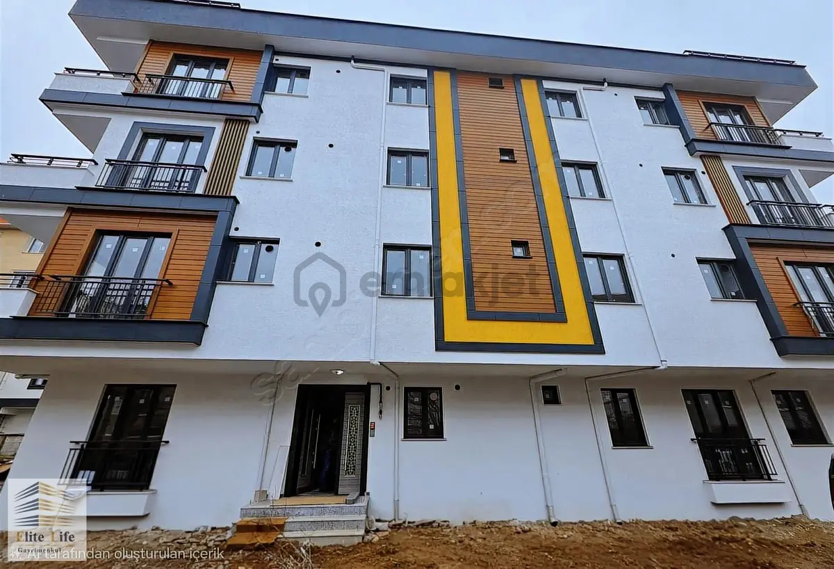 Sancaktepe'de Kapalı Otoparklı Çift Balkonlu 2+1 Ara Kat Daire - 19