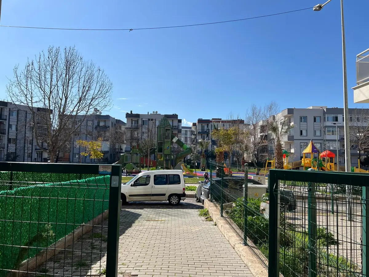 Nihal Bele'den Seyrek'te, Bakırçay Ü'ne Komşu 2+1 - 5