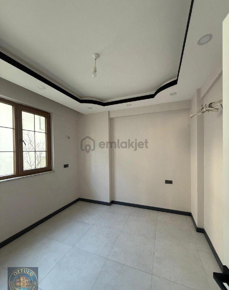 1+1 1.kat Bahçeli Nizam Satılık Daire - 4