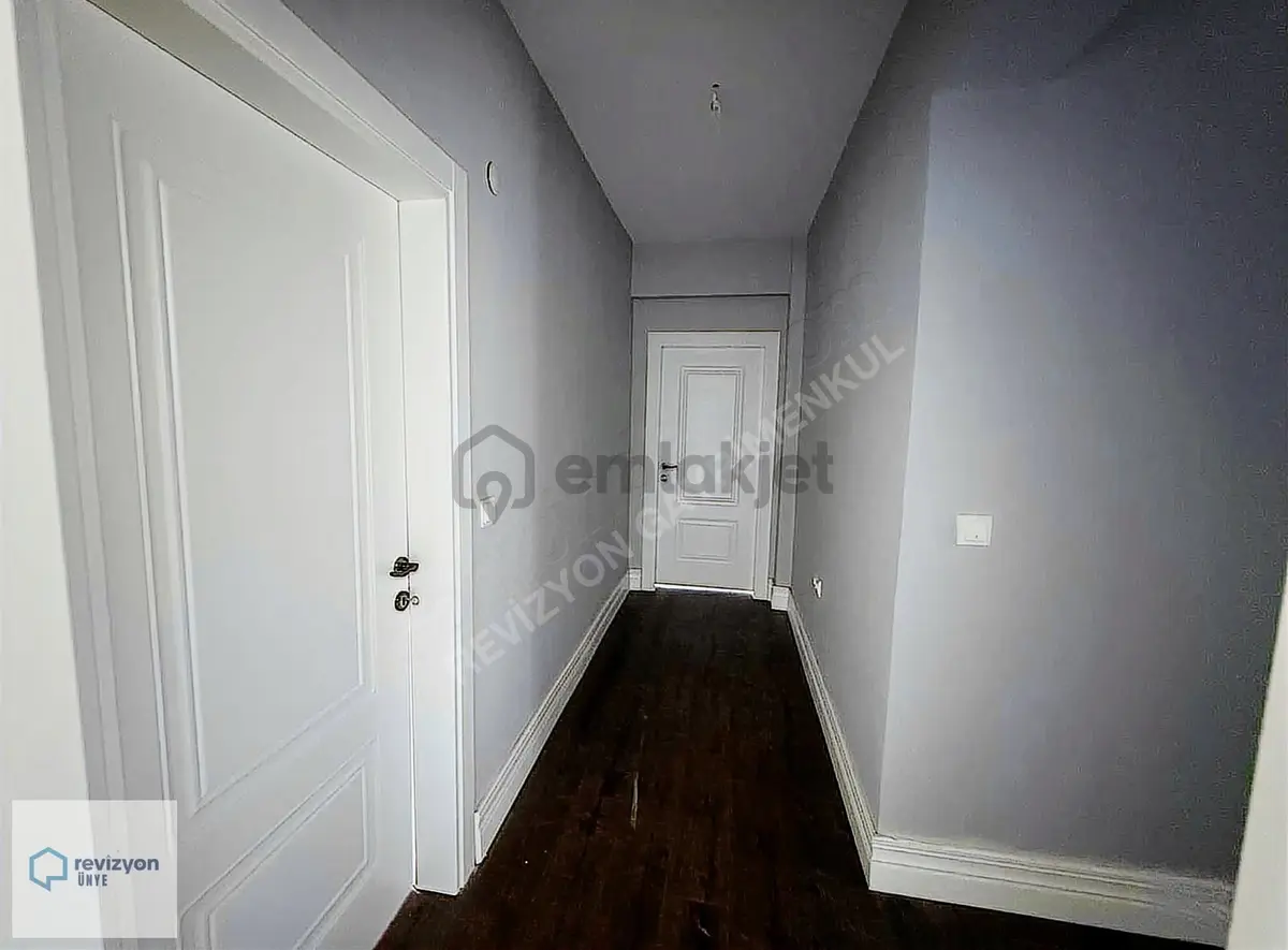 Revizyon'dan Lavinya Karadeniz Sitesi **sıfır** 3+1 - 24