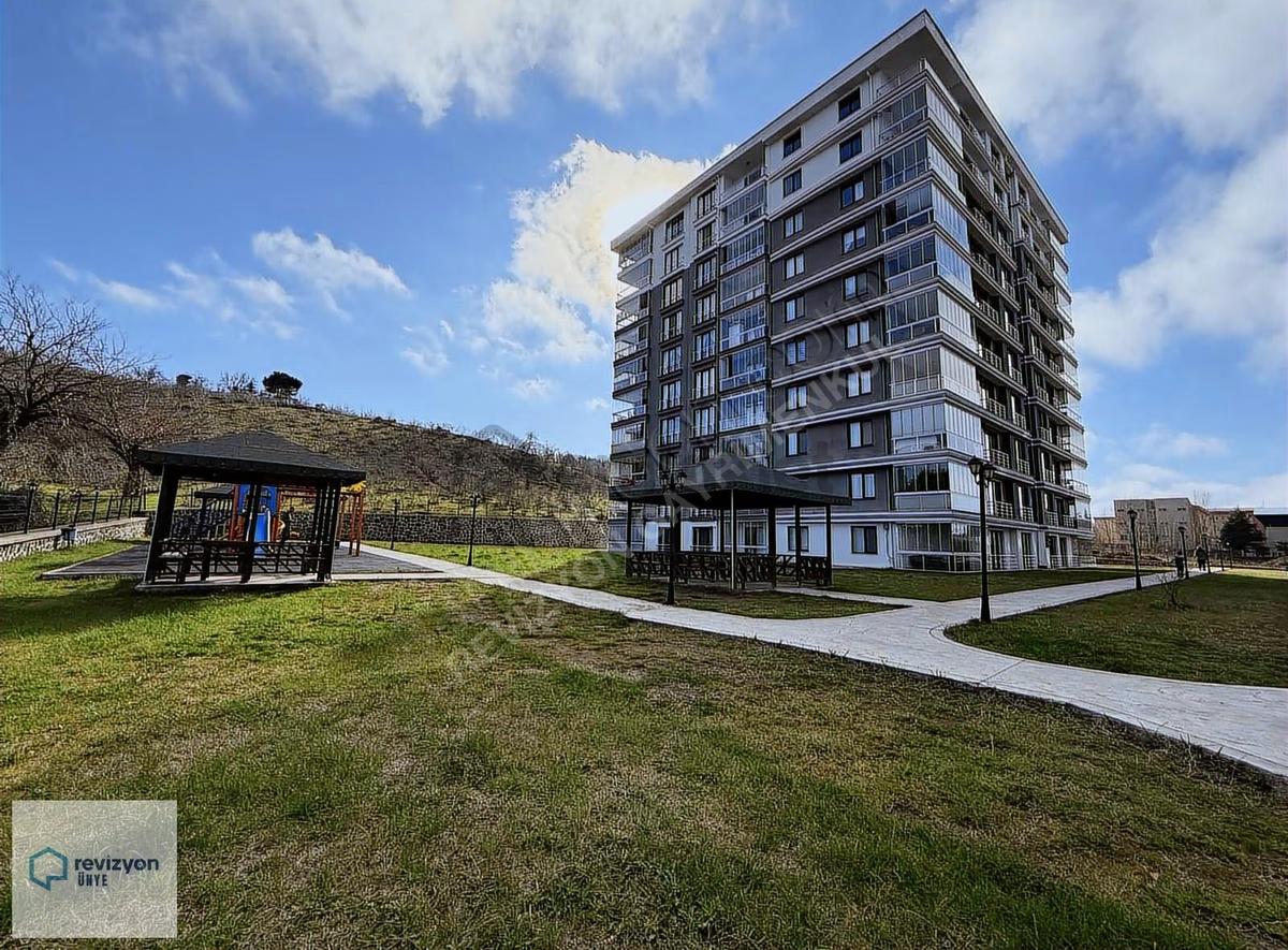 Revizyon'dan Lavinya Karadeniz Sitesi **sıfır** 3+1 - 11