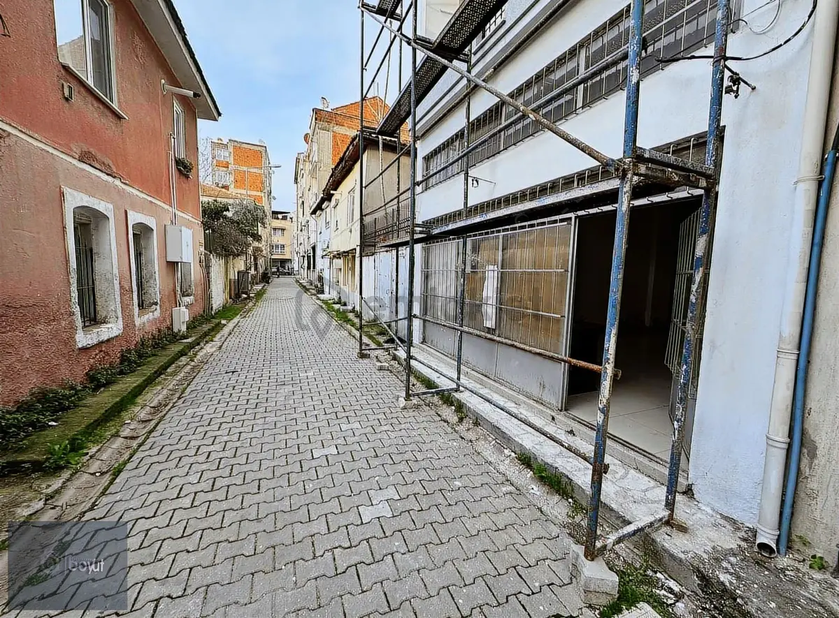 Boyut'tan Edremit'in İşlek Caddesi Üzerinde Çıft Cephe Satılık - 10