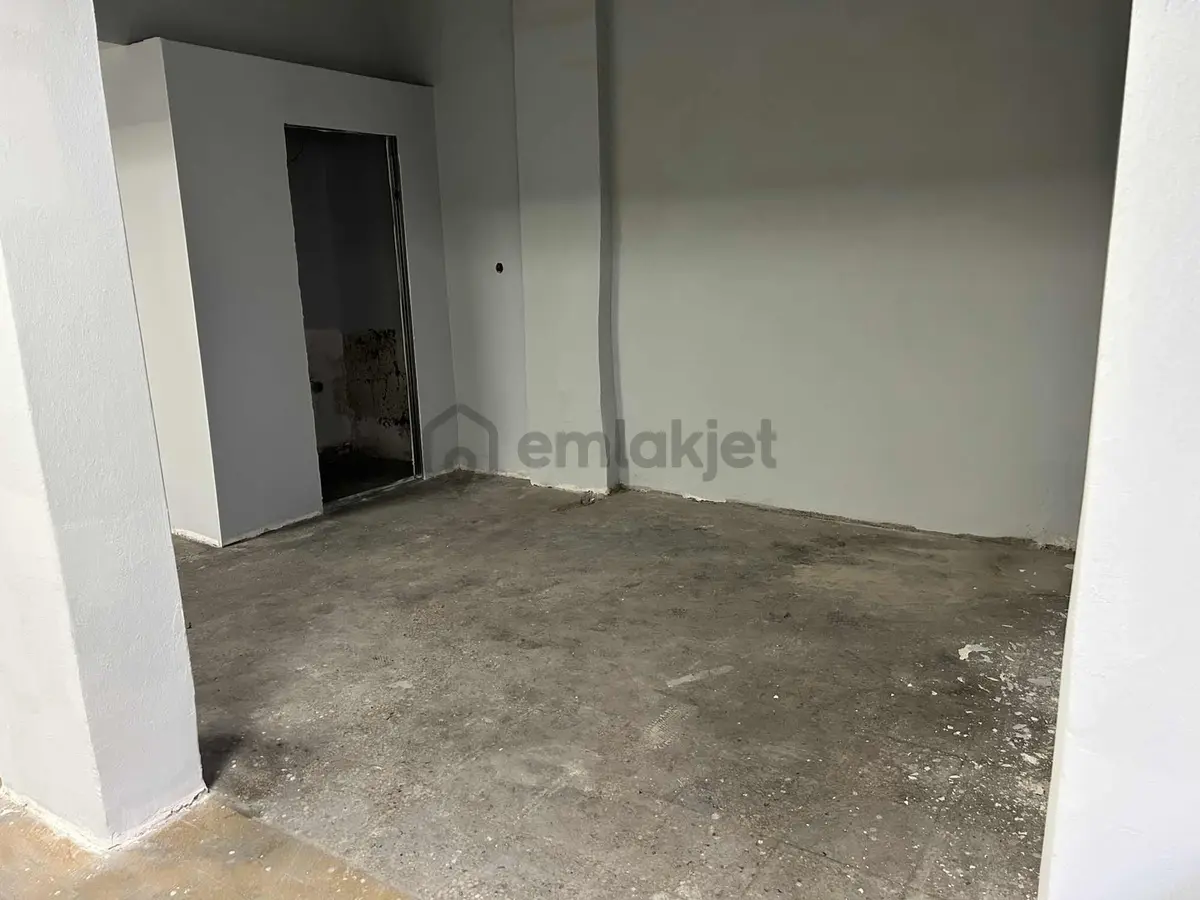 Trabzon Meydan Gazipaşada Satılık Dükkan - 20
