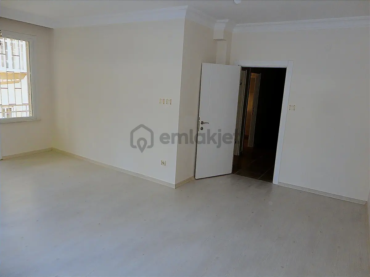 Maltepe Adatepe Sahilde İskanlı Balkonlu Marmaraya Yakın 3+1 - 34