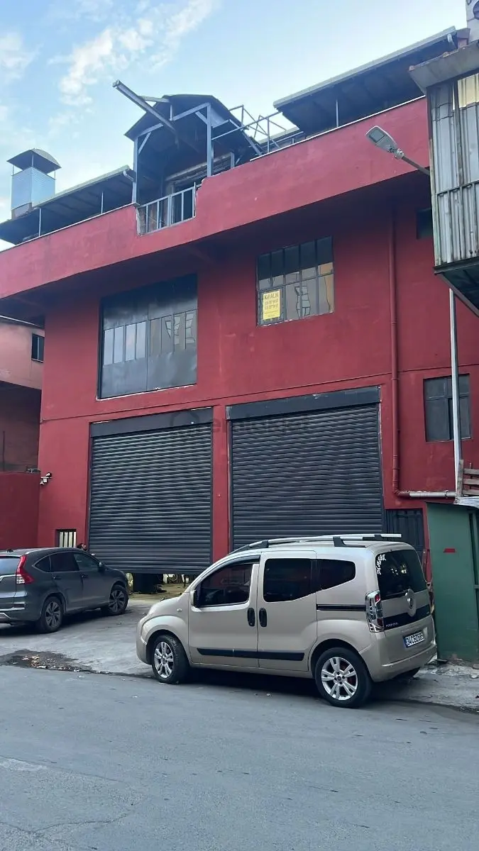 İkitelli Org.de Kiralık 250 M2 Girişüstü Hazır Atölye - 8