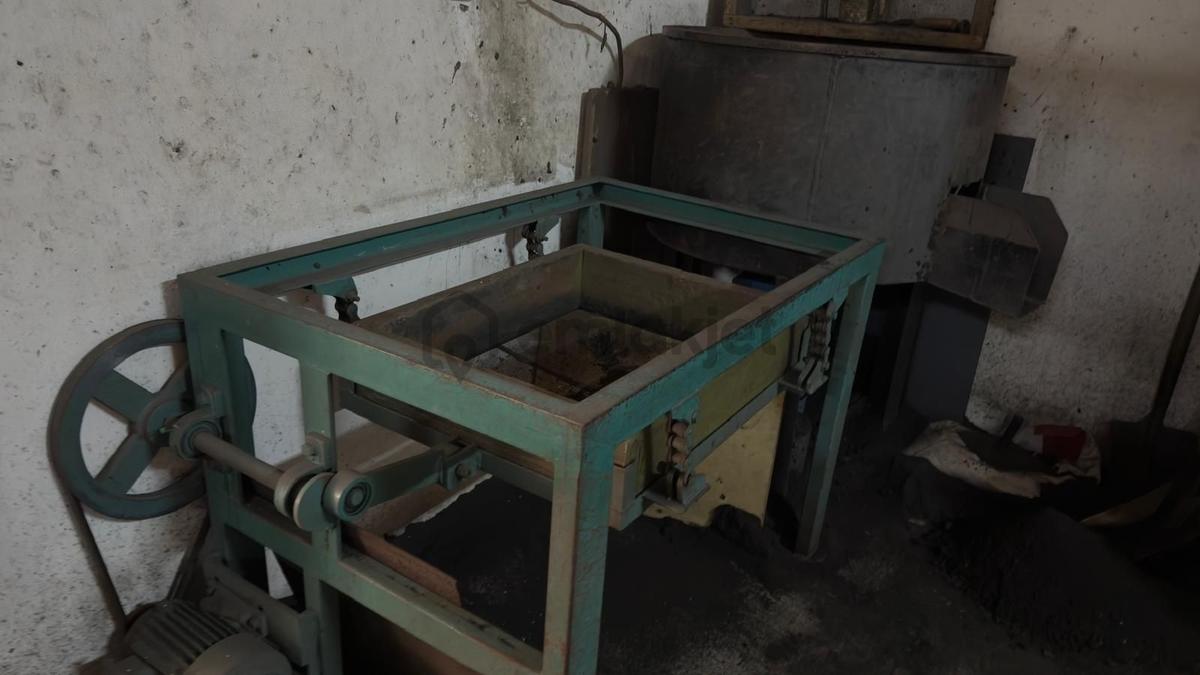 İkitelli Organize Sanayi Pik Dökümcülerde 250 M2 Üstkat Vinçli - 9