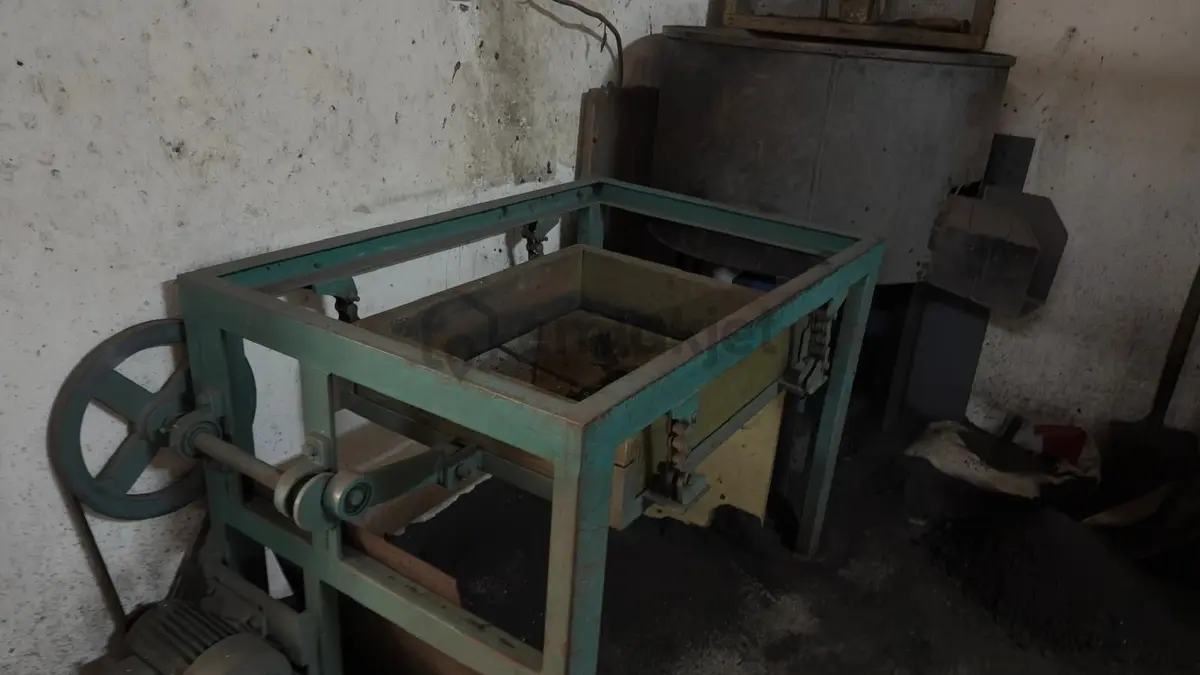 İkitelli Organize Sanayi Pik Dökümcülerde 250 M2 Üstkat Vinçli - 4