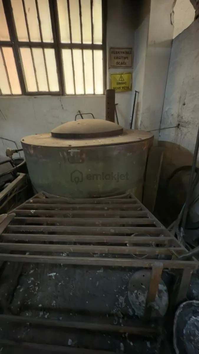 İkitelli Organize Sanayi Pik Dökümcülerde 250 M2 Üstkat Vinçli - 9